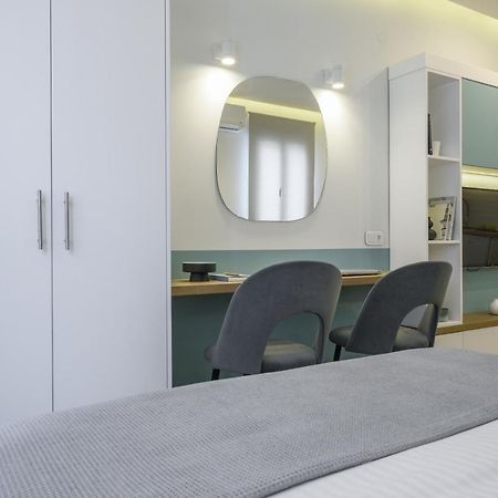 Τhe Half Root Suite In The Heart Of City Center Thessaloniki Exterior foto