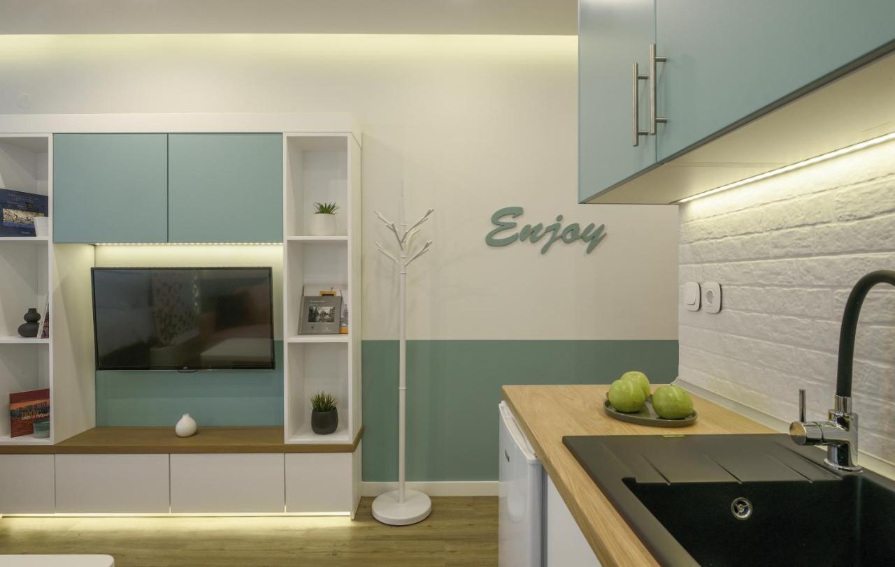 Τhe Half Root Suite In The Heart Of City Center Thessaloniki Exterior foto