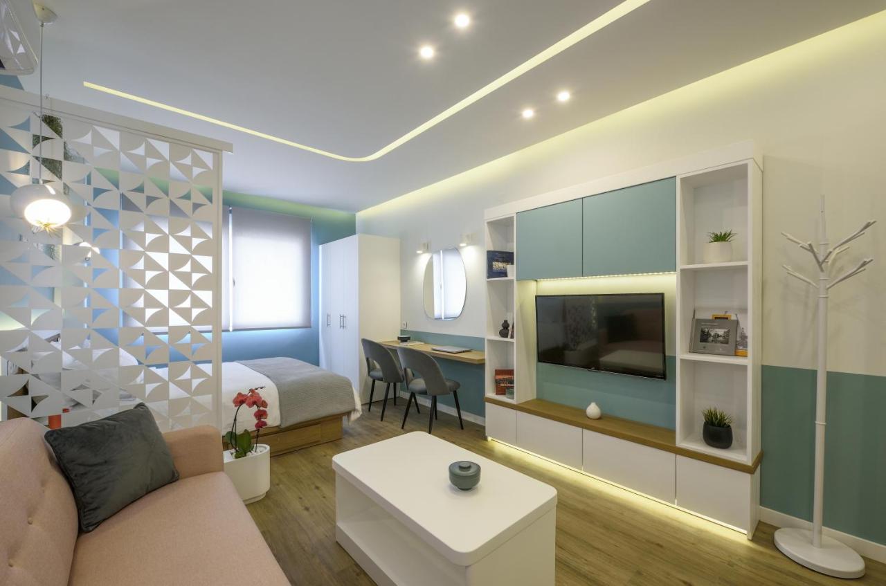Τhe Half Root Suite In The Heart Of City Center Thessaloniki Exterior foto