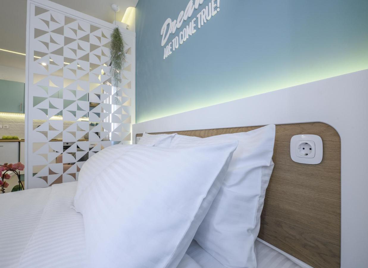 Τhe Half Root Suite In The Heart Of City Center Thessaloniki Exterior foto