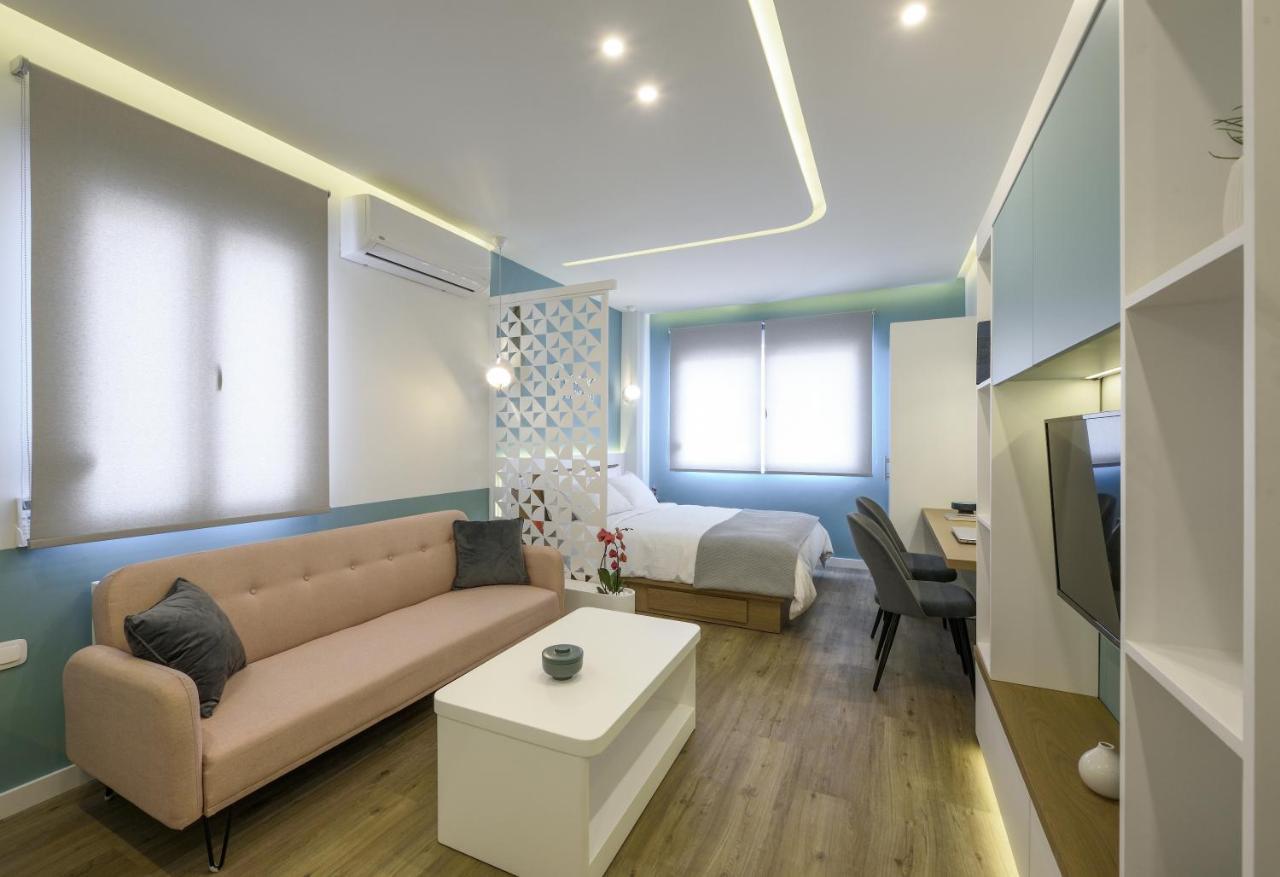 Τhe Half Root Suite In The Heart Of City Center Thessaloniki Exterior foto